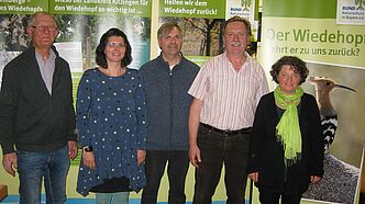 Der neue Vorstand des BN Volkach / Mainschleife: v.l.n.r. Ehrenvorsitzender und Beisitzer Hans Schneider, Beisitzerin Andrea Rauch, Beisitzer, Erich Helfrich, Vorsitzender Willi Freibott, Schriftführerin Anita Wagenhäuser. Vorstand BN Ortsgruppe Volkach